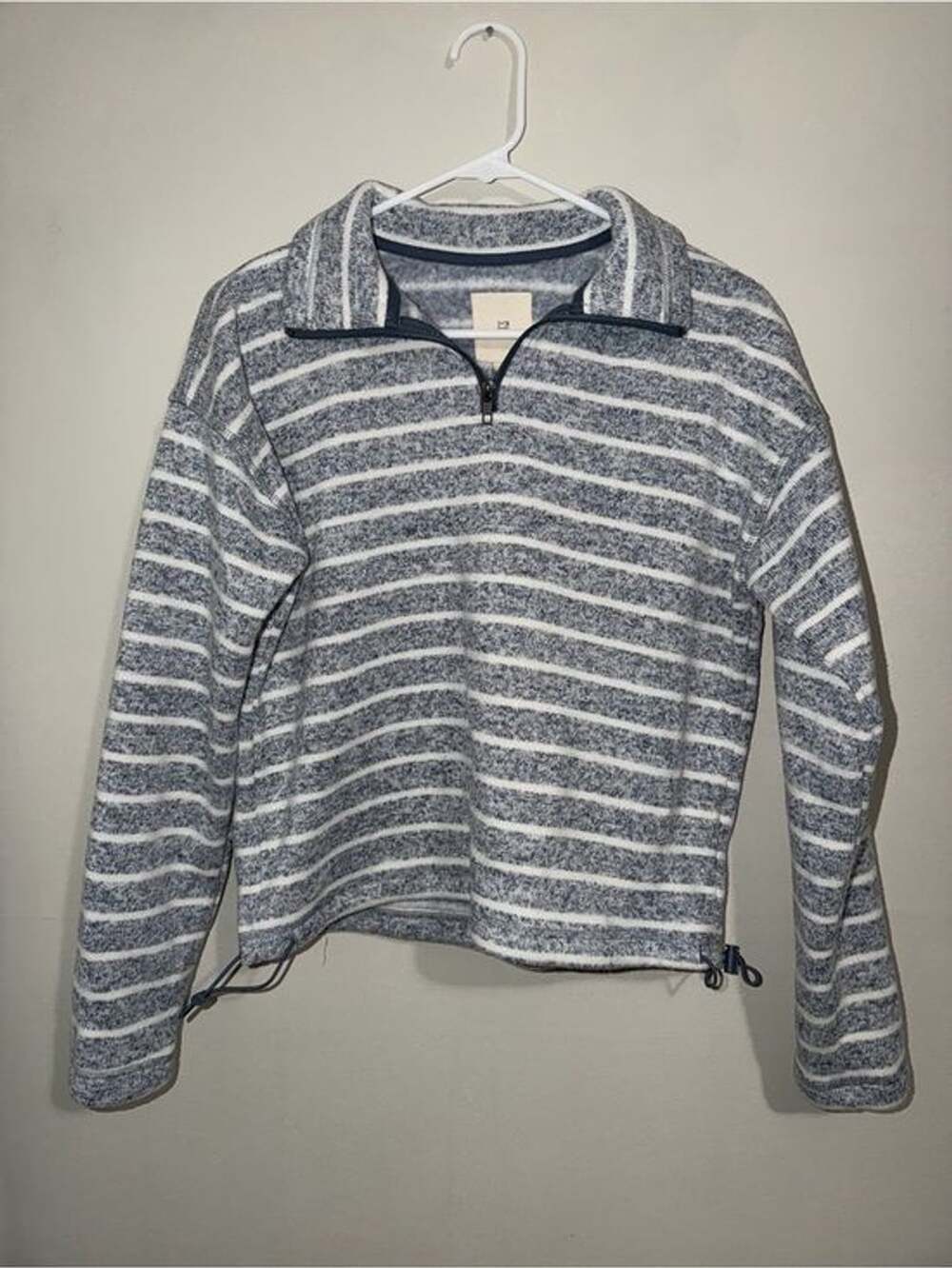 Thread & Supply Women’s Small Blue White Striped Quarter Zip Pullover